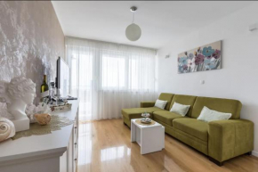Split Pearl Apartment